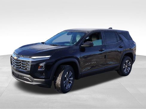 New 2026 Chevrolet Equinox LT w/ Safety and Technology Package FWD image 7