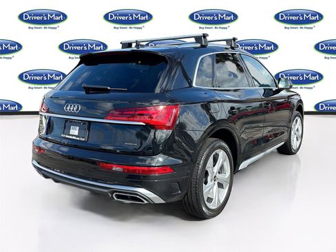 Used 2022 Audi Q5 2.0T Prestige w/ Prestige Package image 8