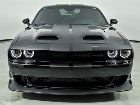 Used 2023 Dodge Challenger SRT Hellcat RWD image 5