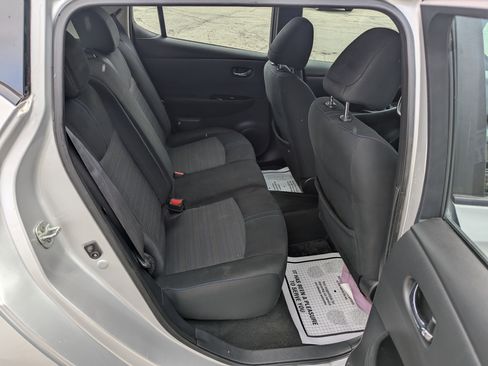 Used 2019 Nissan Leaf SV w/ SV All Weather Package image 16