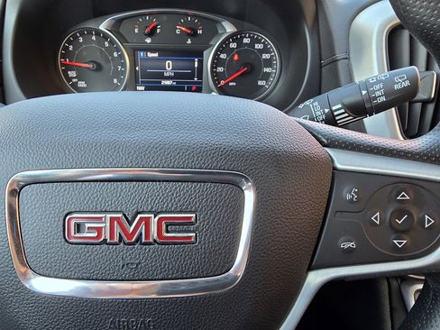 Used 2024 GMC Terrain SLE image 15
