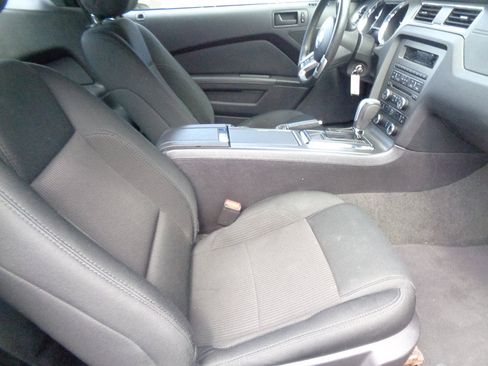 Used 2014 Ford Mustang Coupe image 10