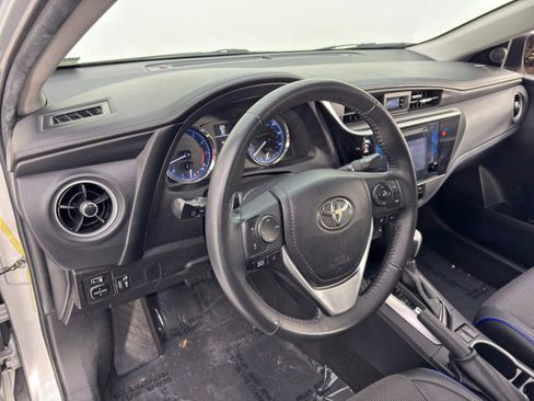 Used 2018 Toyota Corolla SE image 12