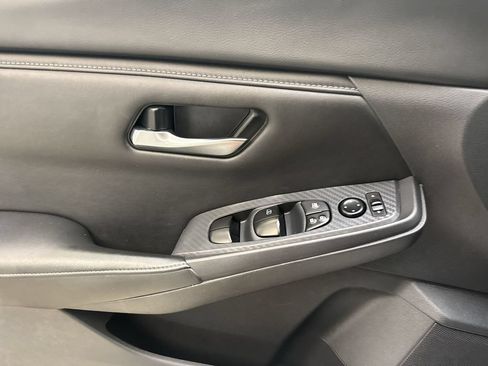 Used 2025 Nissan Sentra SV FWD image 20