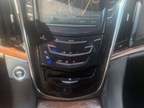 Used 2017 Cadillac Escalade Luxury RWD image 18