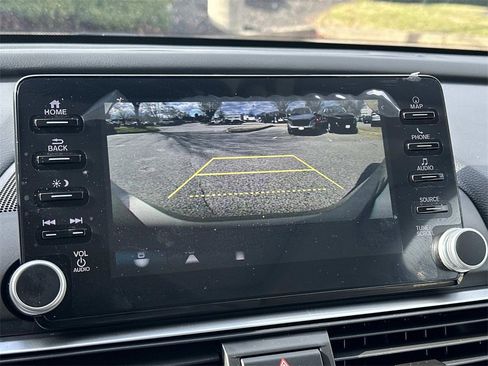 Used 2018 Honda Accord EX-L image 3