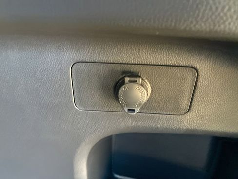 New 2025 Toyota RAV4 XLE image 38