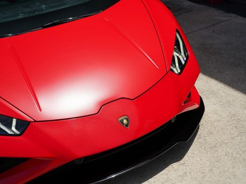 Used 2022 Lamborghini Huracan EVO RWD image 15
