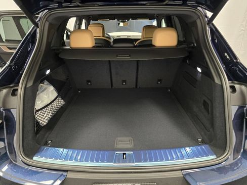 Certified 2026 Porsche Cayenne AWD/4WD image 12