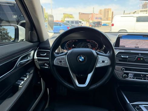 Used 2020 BMW 740i RWD image 22