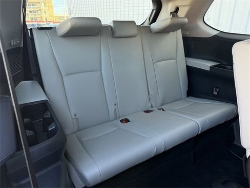 Used 2025 Toyota Grand Highlander AWD image 35