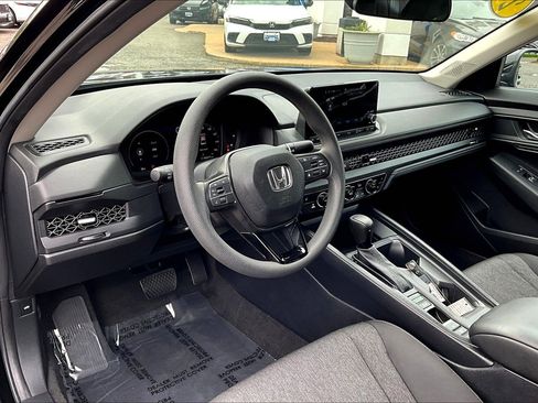 Certified 2023 Honda Accord EX image 13