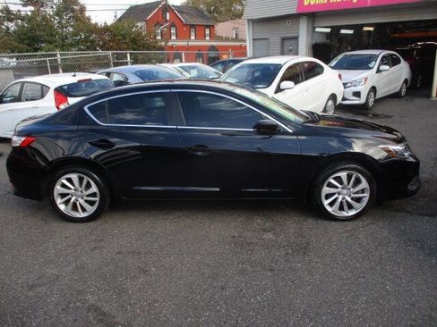 Used 2017 Acura ILX image 4