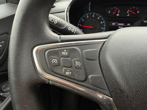 Used 2018 Chevrolet Equinox LT FWD image 11