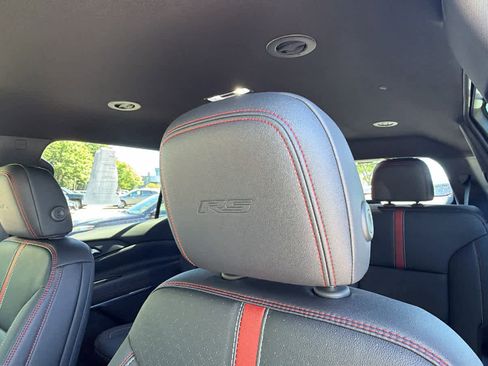 Used 2026 Chevrolet Traverse RS AWD/4WD image 11