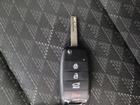 Used 2023 Kia Rio LX image 32