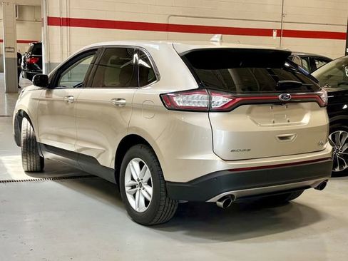 Used 2018 Ford Edge SEL w/ Equipment Group 201A AWD/4WD image 2