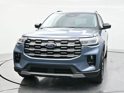 New 2026 Ford Explorer Active AWD/4WD image 2