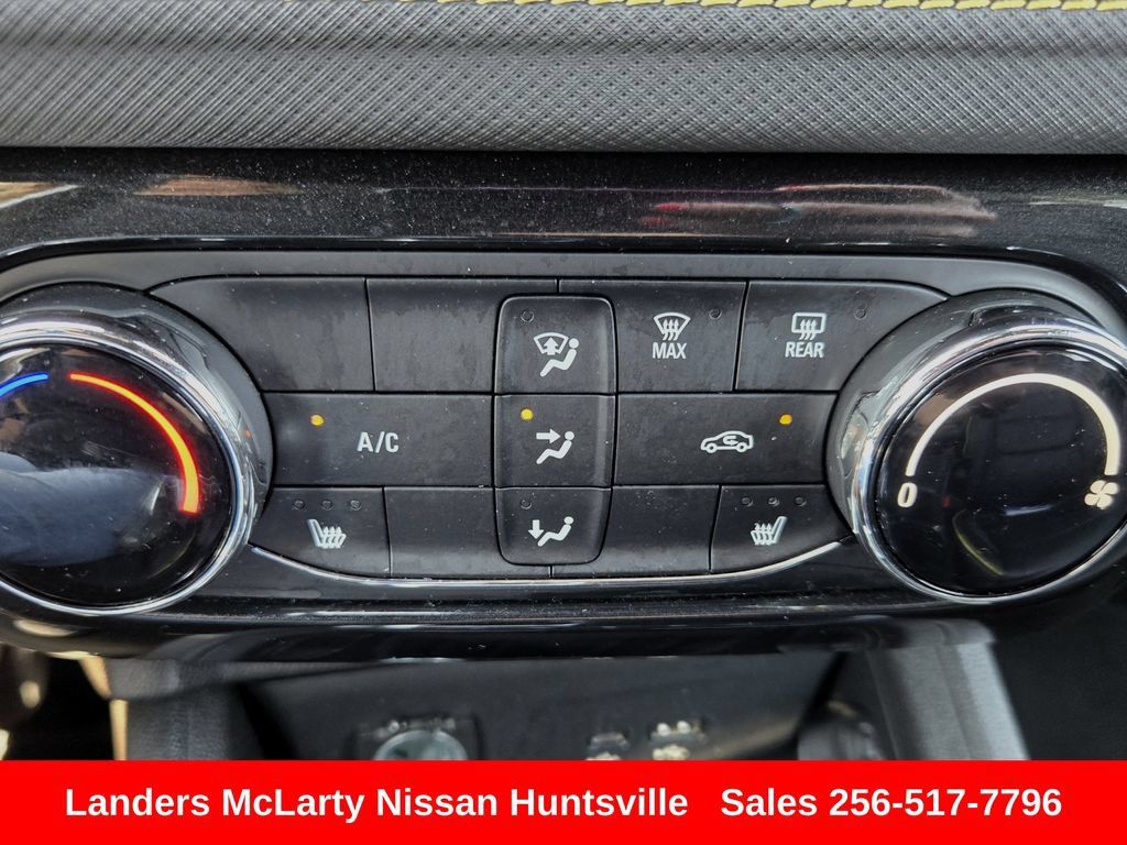 Used 2025 Chevrolet TrailBlazer ACTIV w/ Driver Confidence Package AWD/4WD image 21