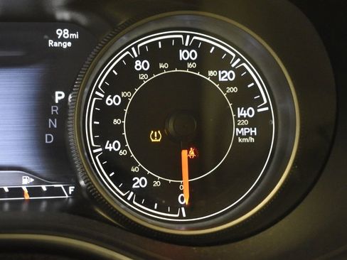 Used 2019 Jeep Cherokee Trailhawk w/ Cold Weather Group image 48