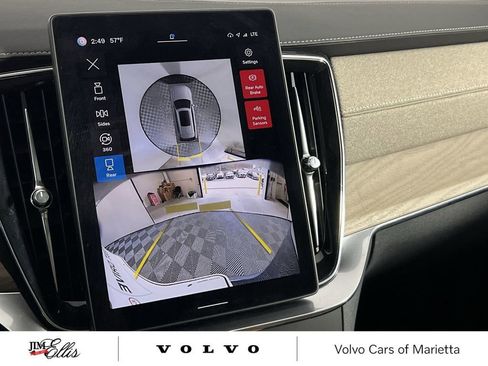 Certified 2025 Volvo XC90 B5 Plus image 26