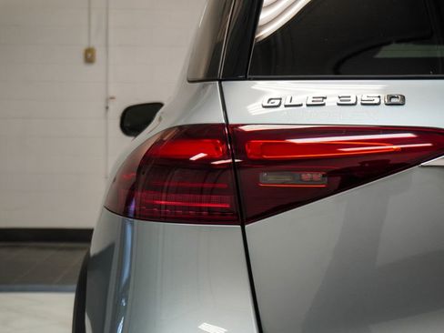 Used 2025 Mercedes-Benz GLE 350 4MATIC image 38