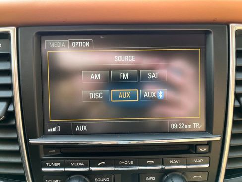 Used 2012 Porsche Panamera 4S image 15