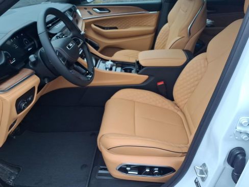 New 2026 Jeep Grand Cherokee Summit w/ MOPAR Finishing Package AWD/4WD image 6