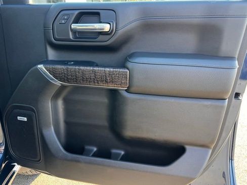 Used 2023 GMC Sierra 3500 Denali w/ Denali Ultimate Package image 40