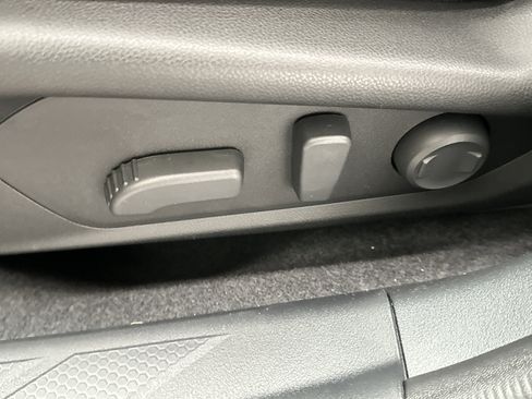 New 2026 Subaru Outback Premium image 19