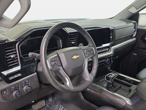 Used 2024 Chevrolet Silverado 1500 LTZ w/ LTZ Premium Package AWD/4WD image 16