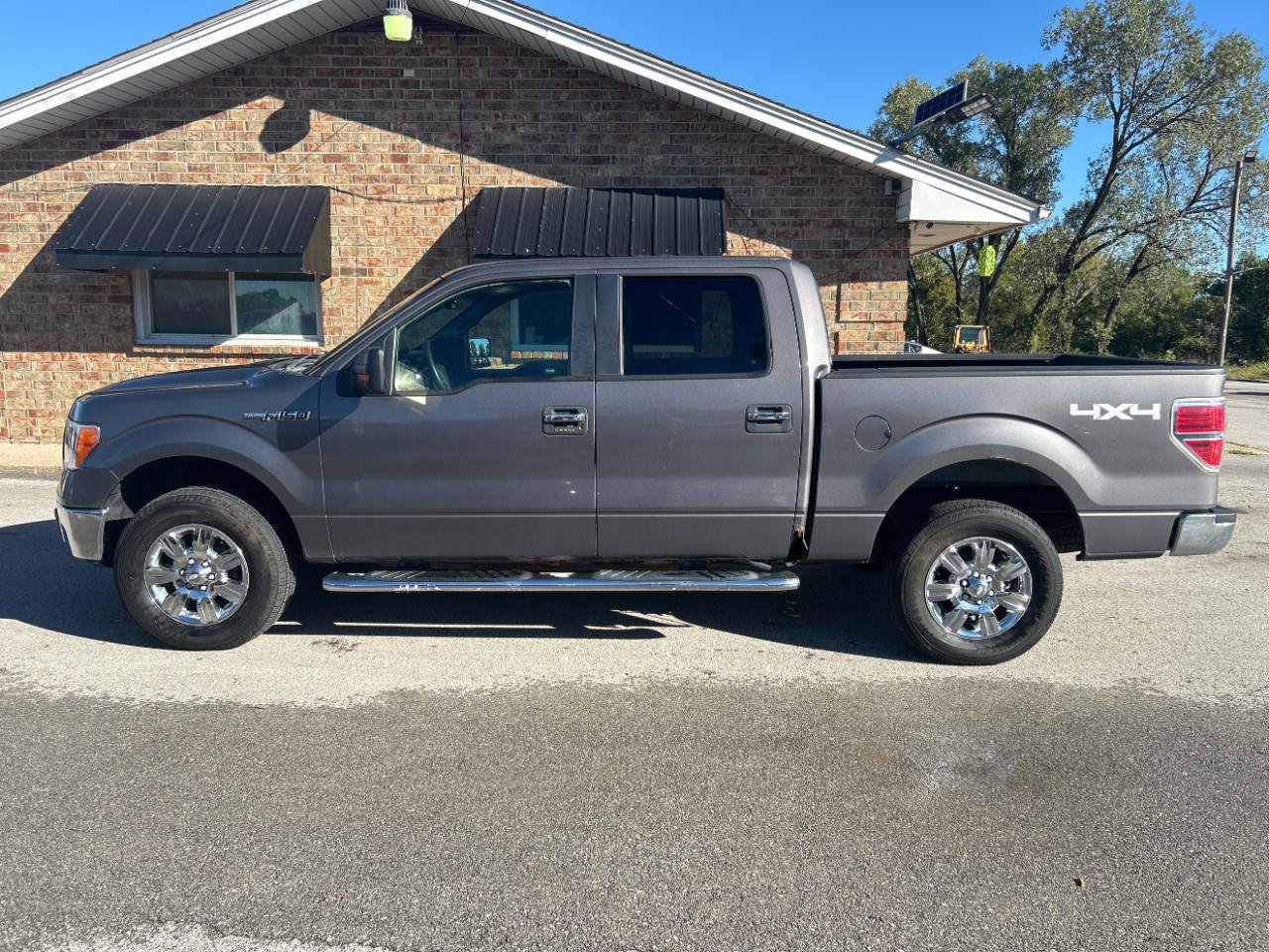 Used 2011 Ford F150 XLT w/ XLT Chrome Pkg AWD/4WD image 10