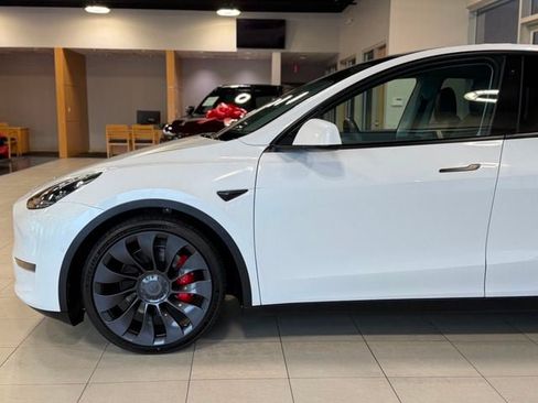 Used 2022 Tesla Model Y Performance AWD/4WD image 8
