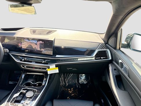 New 2026 BMW X7 xDrive40i w/ M Sport Package image 19