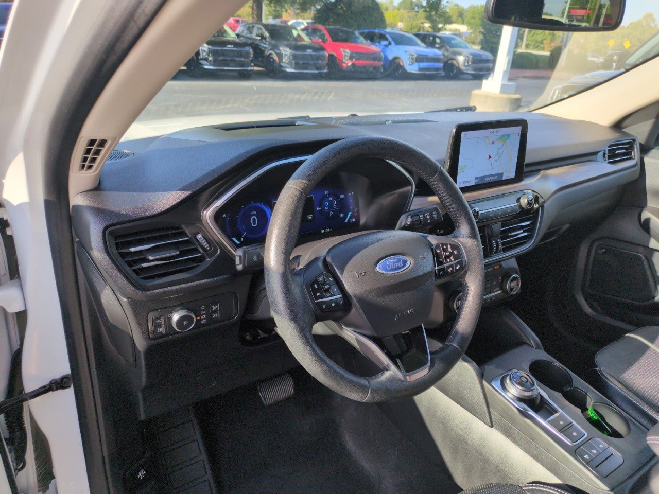 Used 2020 Ford Escape Titanium w/ Titanium Premium Package 2.0 AWD/4WD image 15