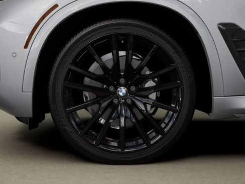 Used 2026 BMW X5 xDrive40i w/ M Sport Package AWD/4WD image 31