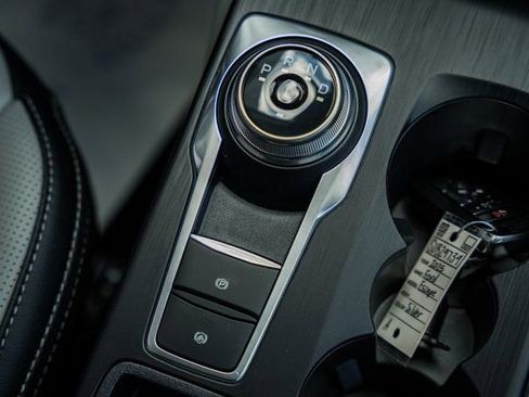 New 2025 Ford Escape SE w/ PHEV Premium Package image 38