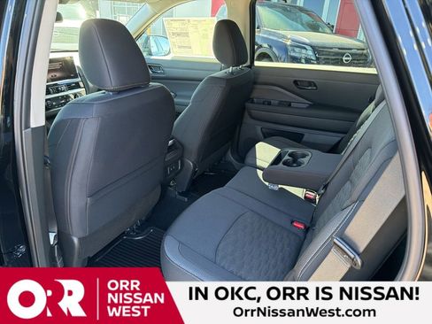 New 2026 Nissan Pathfinder SV image 16