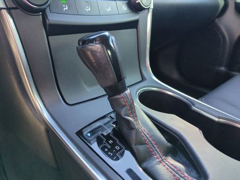 Used 2016 Toyota Camry SE image 9
