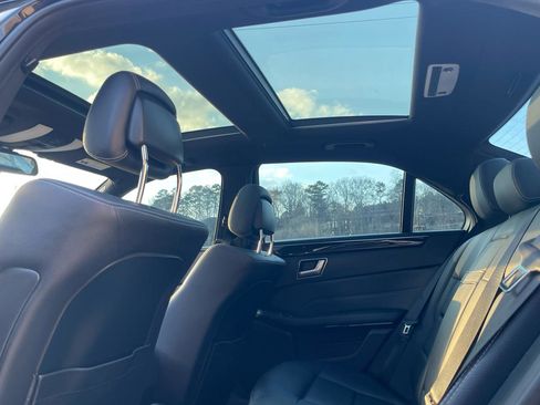 Used 2016 Mercedes-Benz E 350 Sedan w/ Premium Package image 19