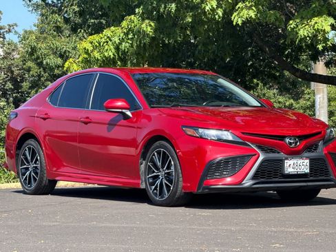 Used 2021 Toyota Camry SE FWD image 9