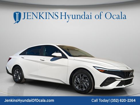 New 2026 Hyundai Elantra Sport FWD image 13