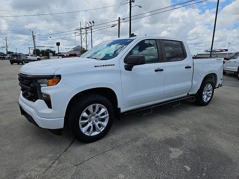 Used 2022 Chevrolet Silverado 1500 Custom w/ LPO, Dark Essentials Package AWD/4WD image 2