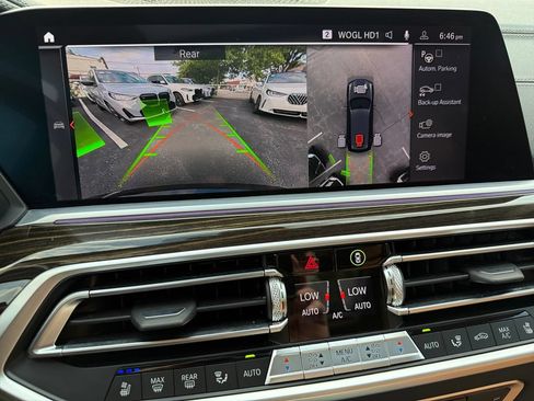 Used 2019 BMW X7 xDrive40i w/ Premium Package AWD/4WD image 22