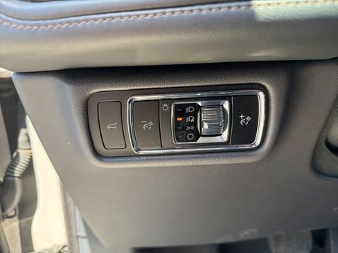 Used 2025 Lincoln Aviator Reserve w/ Equipment Group 201A AWD/4WD image 18