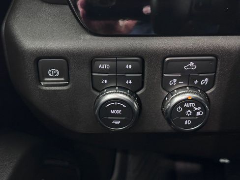 Certified 2024 GMC Sierra 1500 Elevation w/ Preferred Package AWD/4WD image 23