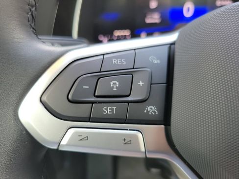Used 2024 Volkswagen Jetta SE w/ Panoramic Sunroof Package FWD image 19