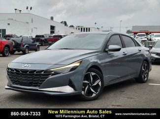 Used 2022 Hyundai Elantra Limited image 1