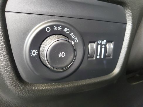 Used 2024 Jeep Grand Cherokee L Limited w/ Luxury Tech Group II image 21