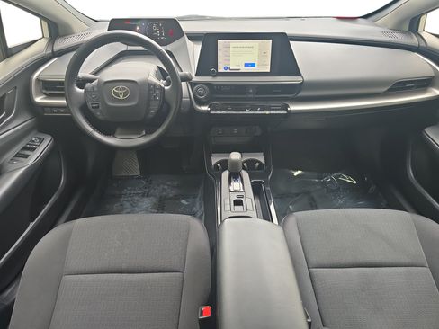 Used 2024 Toyota Prius LE FWD image 9